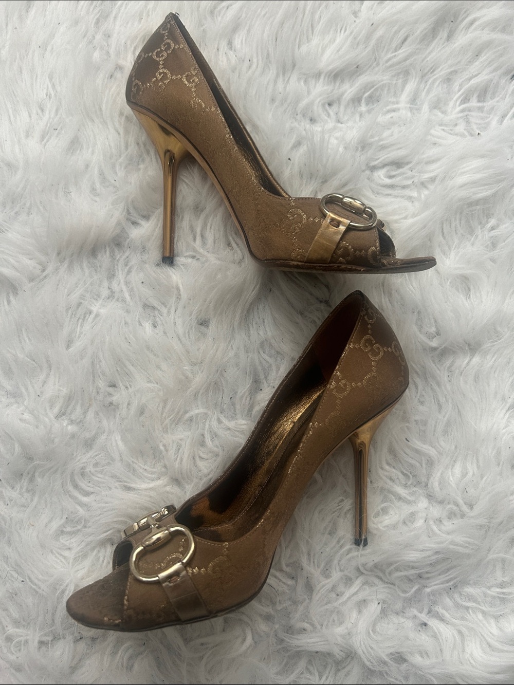 Gucci tan gold open-toe logo-patterned heels, size 7 gold horsebit